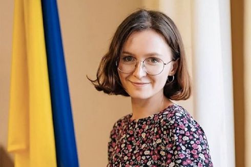 Mengeluh Mainan Seks Miliknya Rusak, PNS Ukraina Ini Di-bully