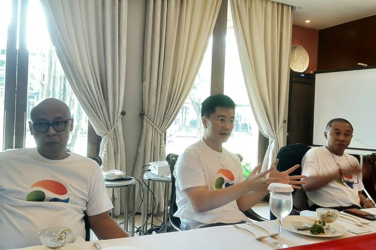 CEO Indonesia Climate Exchange (ICX) Megain Widjaja (kiri) dalam diskusi media di Jakarta, Kamis (24/8/2023).