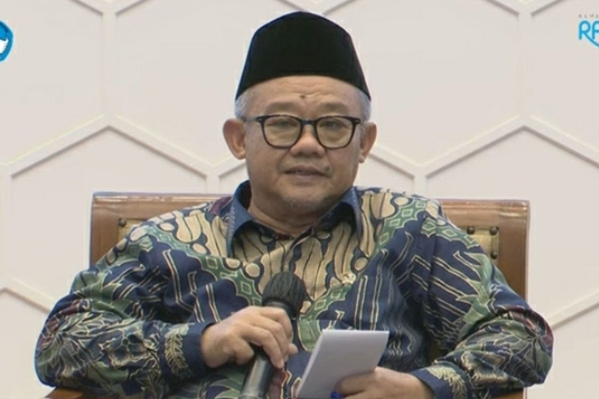 Menteri Pendidikan Dasar dan Menengah (Mendikdasmen) Abdul Mu'ti  di Kantor Kemendikdasmen, Jakarta, Selasa (18/3/2025)