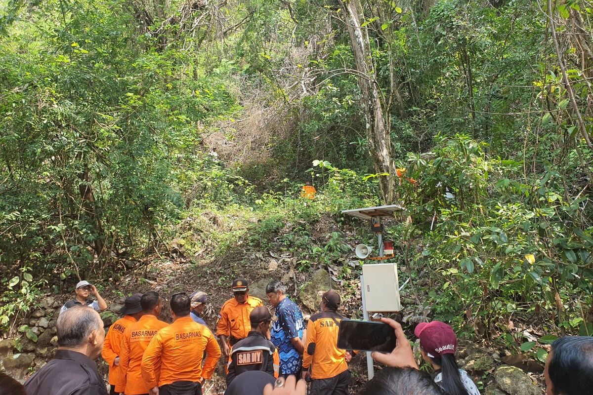 Bukit Makam Raja-raja Imogiri Retak 15 Meter, Ancam Pemukiman Sekitar