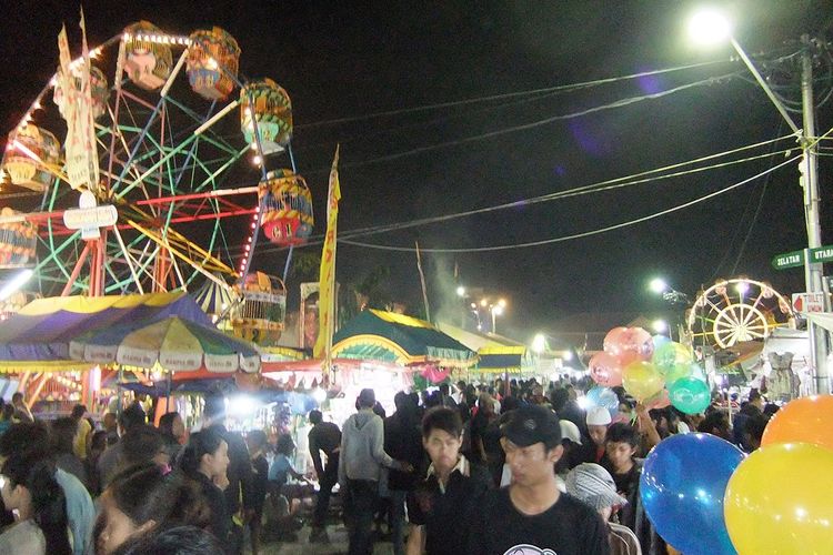 Ilustrasi pasar malam sekaten.