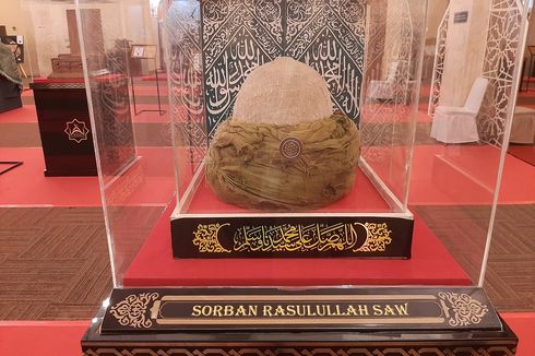 Cara ke Pameran Artefak Nabi Muhammad Naik KRL dan Transjakarta