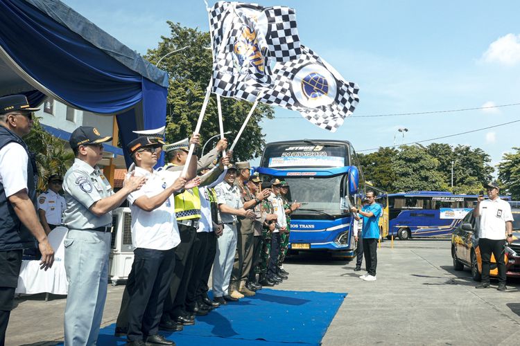 Kemenhub Berangkatkan 4.270 Peserta Arus Balik Mudik Gratis dari 12 Kota