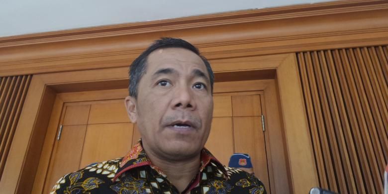 Anggota Komisi III Sarifuddin Suding di Kompleks Parlemen, Senayan, Jakarta, Senin (25/7/2016).