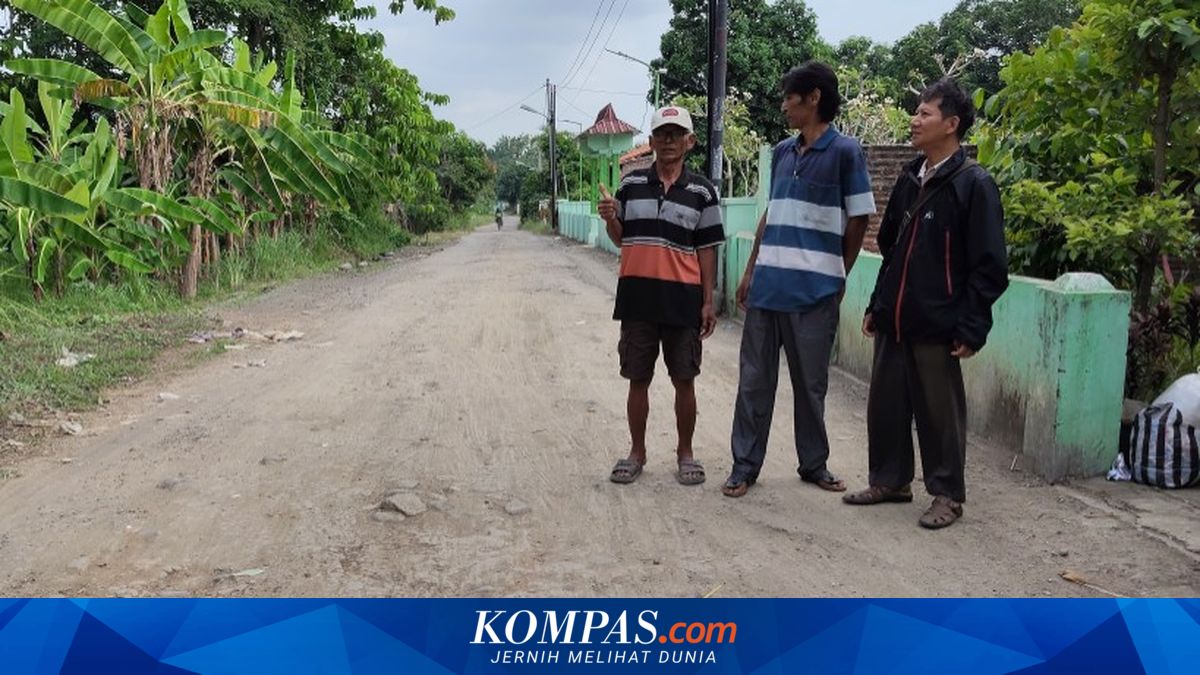 20 Tahun Jalan Dukuhturi Tegal Rusak Parah, Pemkab Dinilai Tutup Mata