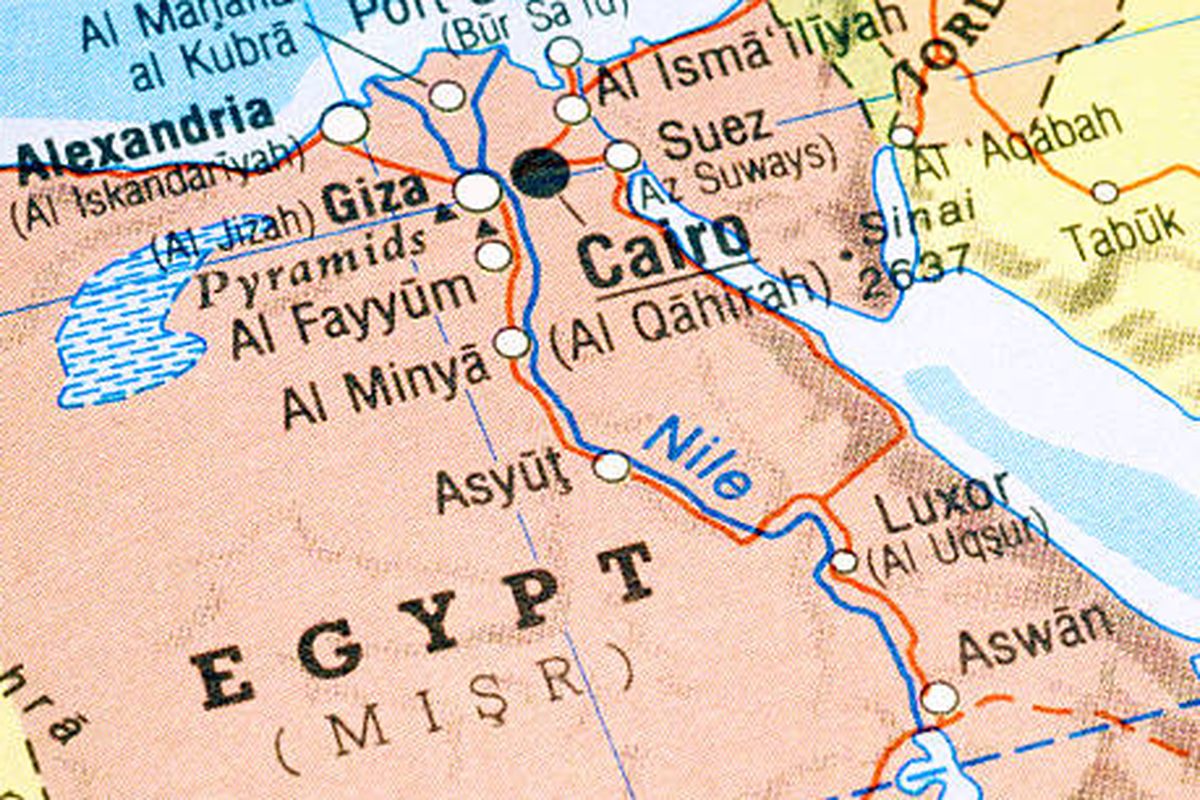 Ilustrasi peta mesir dan Sungai Nil.