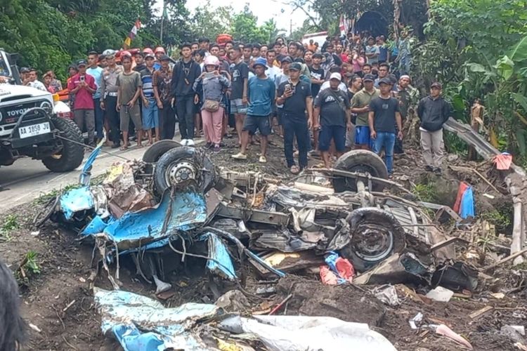 Tragedi kecelakaan maut terjadi di Jalan Purworejo?Magelang, Desa Kalijambe, Kecamatan Bener, pada Rabu (7/5/2025). 