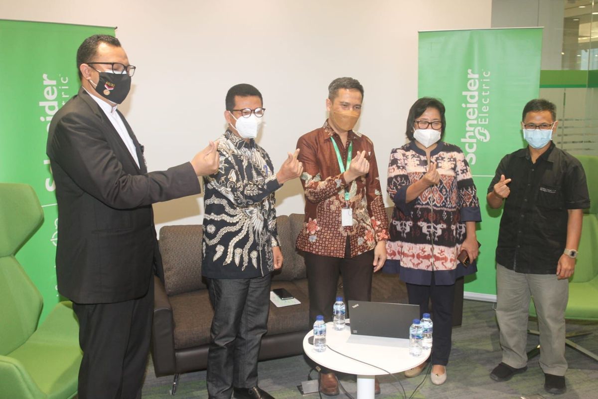 Schneider Electric dan Kemendikbud Ristek jalin kerja sama dalam mengadakan program Electrical Education Program and Competition (EEPC).