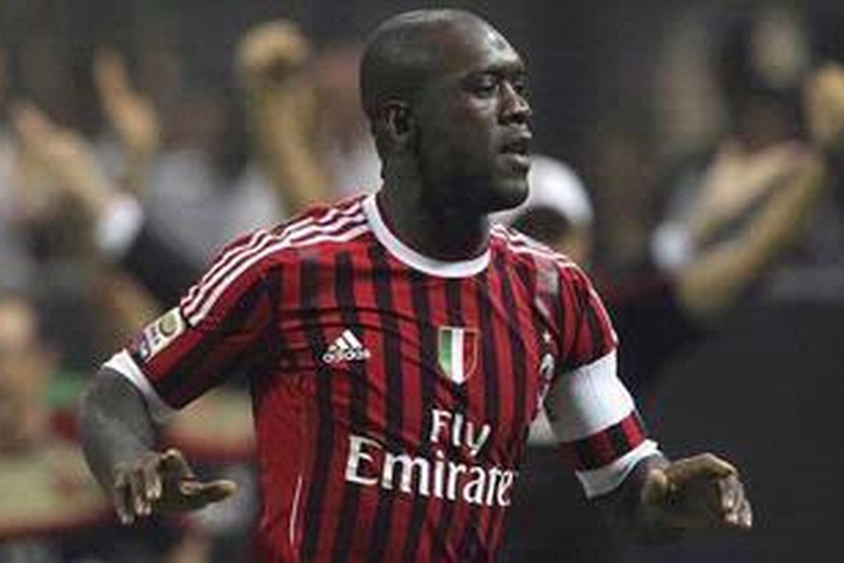 Ekspresi gelandang AC Milan, Clarence Seedorf.