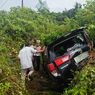 Detik-detik Mobil Kajari Aceh Jaya Kecelakaan Saat Hujan Deras, Melebar ke Kanan dan Tabrak Gundukan