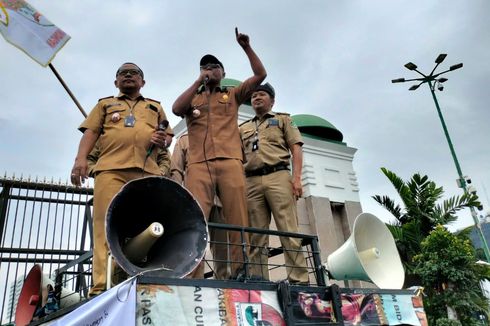 Demo Minta Masa Jabatan Ditambah Jadi 9 Tahun, Berapa Gaji Kepala Desa?