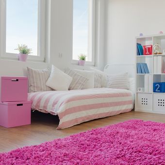 Ilustrasi karpet warna pink. 