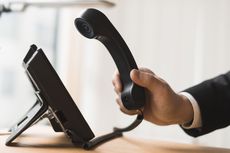 Pengalaman Menjajal Layanan Telepon 157 OJK untuk Cek Pinjol Ilegal