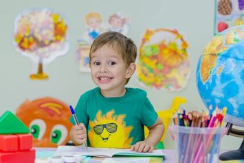 Cara Mengenalkan Nama-Nama Benda ke Anak Sejak Dini