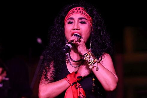 Sylvia Saartje Sumbang Sembilan Album untuk Museum Musik Indonesia