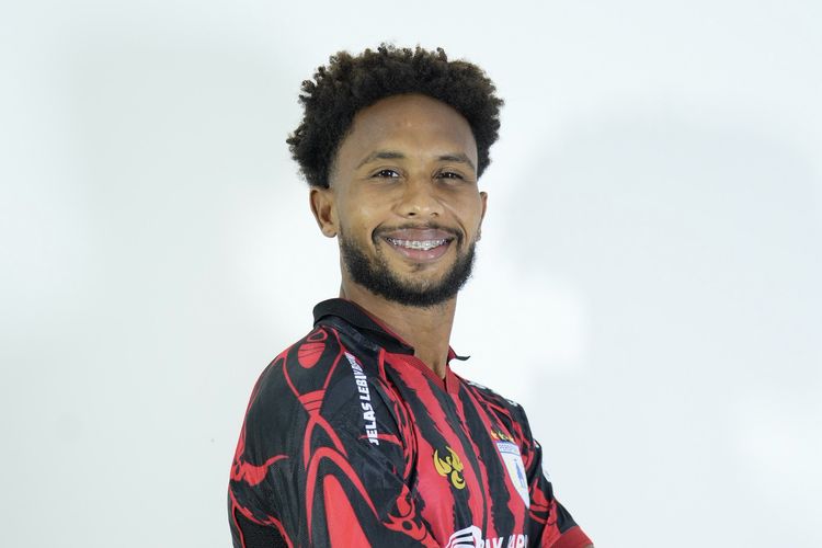Pemain anyar Persipura Jayapura, Williams Lugo saat diperkenalkan sebagai rekrutan anyar.