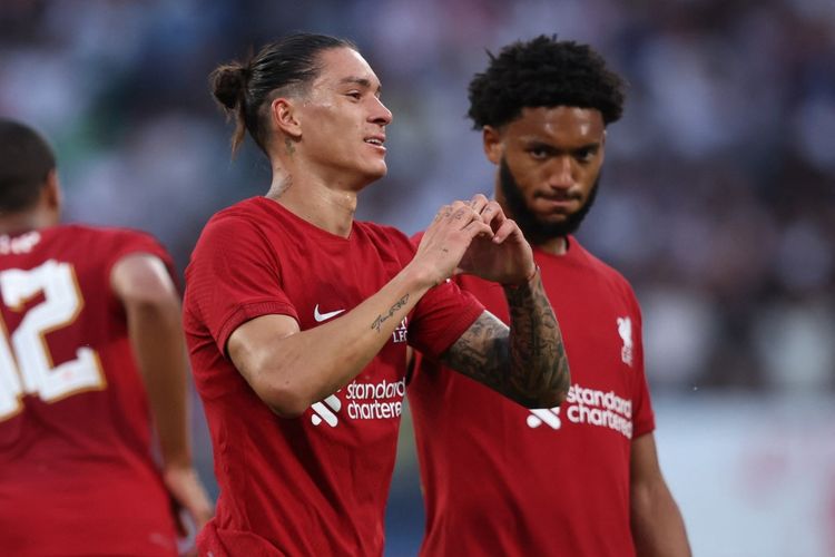 Penyerang baru Liverpool, Darwin Nunez, mencetak 4 gol pada laga persahabatan kontra RB Leipzig, Jumat (22/7/2022) dini hari WIB. Pelatih Liverpool, Juergen Klopp, menilai bahwa Darwin Nunez telah membungkam para kritik. Selanjutnya, Darwin Nunez kembali tampil ketika Liverpool menjajal kekuatan RB Salzburg, Kamis (28/7/2022) dini hari WIB. Namun, dia gagal kembali mencetak gol.