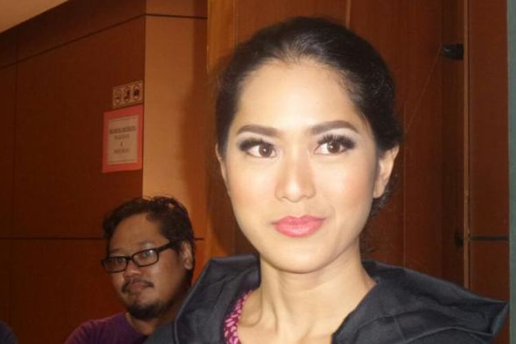 Prisia Nasution diabadikan di Teater Jakarta, Taman Ismail Marzuki, Cikini, Jakarta Pusat, Jumat (27/1/2017) malam.