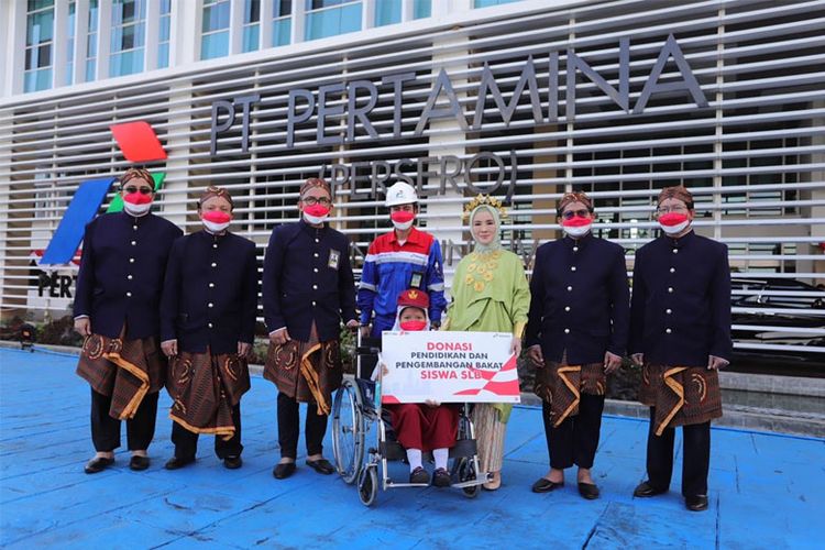 Upacara peringatan hari ulang tahun (HUT) ke-77 Republik Indonesia dilakukan di Kilang Refinery Unit (RU) IV Cilacap, Jawa Tengah.