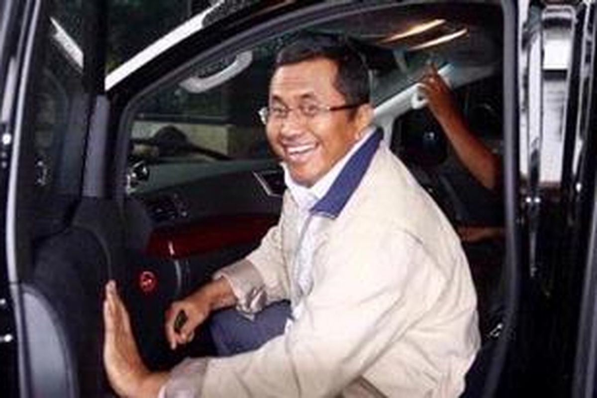 Direktur Utama PLN, Dahlan Iskan.