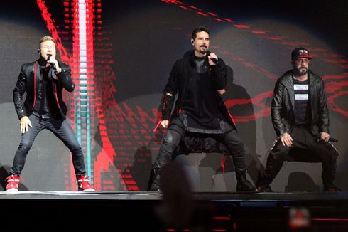 Backstreet Boys Reunian Nyanyikan I Want It That Way dari 5 Lokasi Berbeda