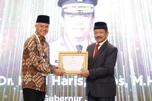 Raih Penghargaan pada Baznas Award 2023, Ganjar: Saya Berikan untuk Baznas Jateng