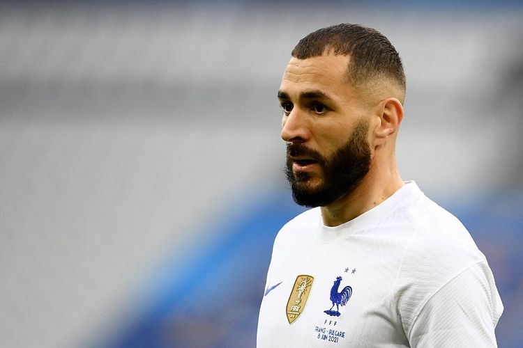 Penyerang timnas Perancis Karim Benzema saat berlaga pada laga persahabatan kontra Bulgaria di Stade de France pada Selasa (8/6/2021). Terkini, Karim Benzema dipastikan tak bisa tampil pada Piala Dunia 2022 Qatar setelah mengalami cedera saat sesi latihan bersama timnas Perancis.