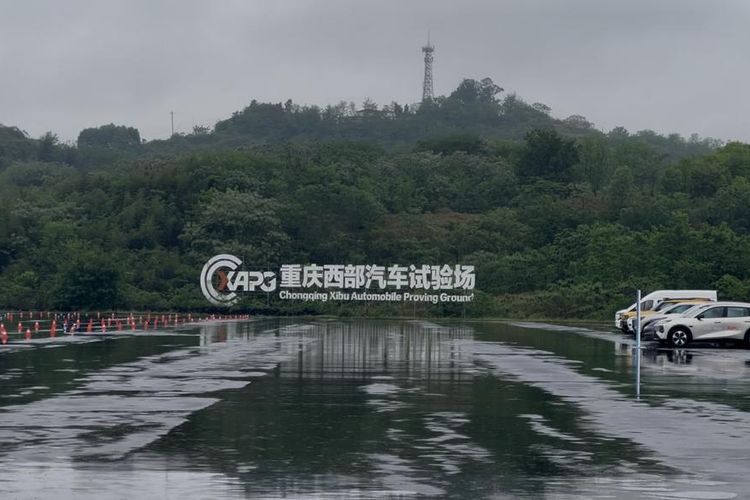 Menguji Batas Kemampuan Mobil Changan di Dianjiang Proving Ground