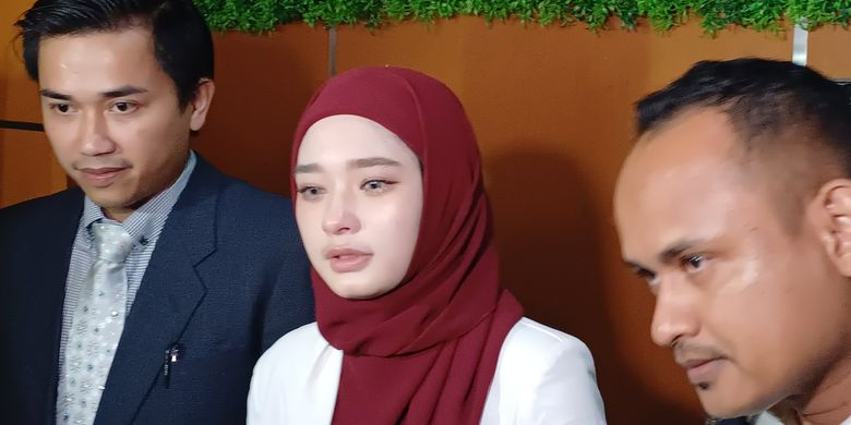 Kuasa Hukum Inara Rusli Pastikan Gugatan Pengalihan Royalti Lagu Virgoun  Sesuai Hukum - Kompas.com