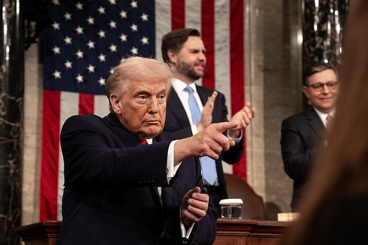 Khawatir Krisis Perang Iran, Trump Adakan Rapat dengan Bos-bos Minyak