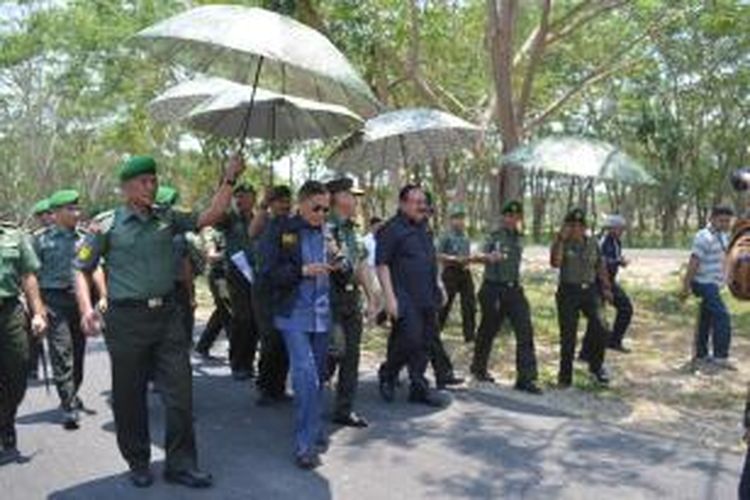 Sejumlah rombongan Komisi I DPR RI Kunjungi Lokasi Bentrokan TNI-Polisi di POlewali mandar, sabtu (12/9).