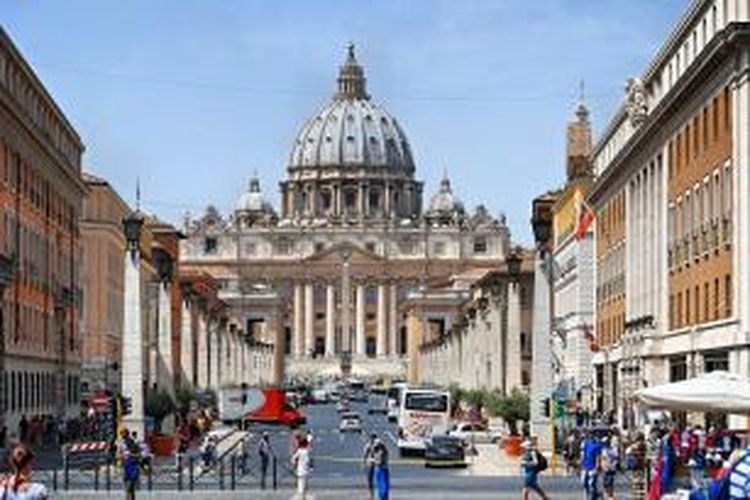 St Peter's Basilica, salah satu lokasi aksi James Bond di Roma dalam film 'Spectre'