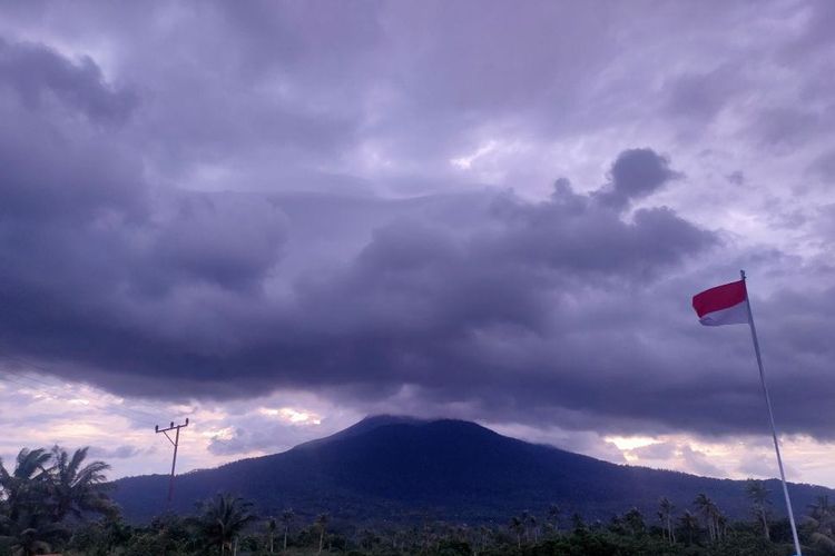 Visual Gunung Lewotobi Laki-laki pada Kamis (25/1/2024) 
