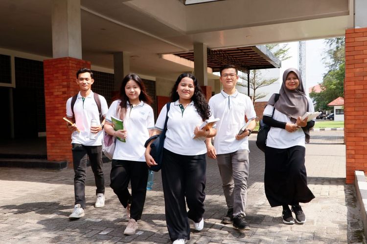Tanoto Foundation: 