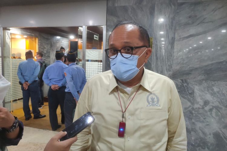 Wakil Ketua Komisi II DPR Junimart Girsang ditemui di Kompleks Parlemen Senayan, Jakarta, Senin (11/4/2022).