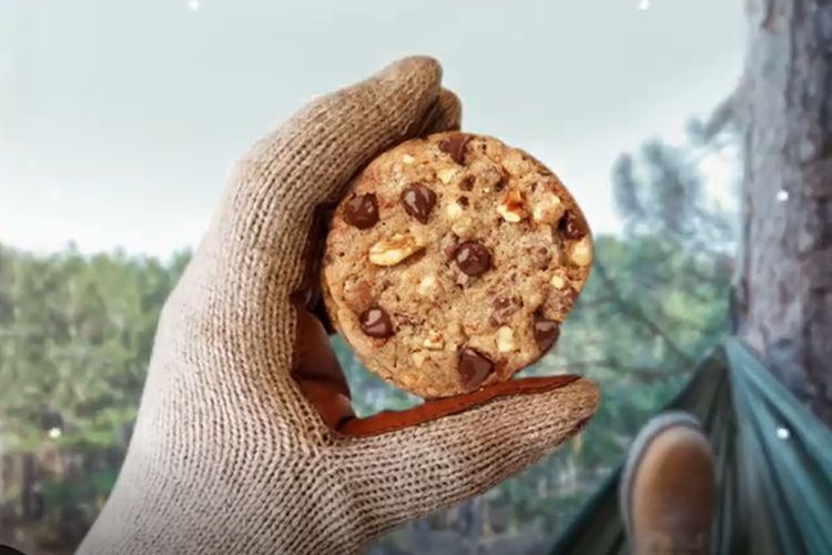 Ilustrasi Chocolate Chip Cookie dari DoubleTree by Hilton.