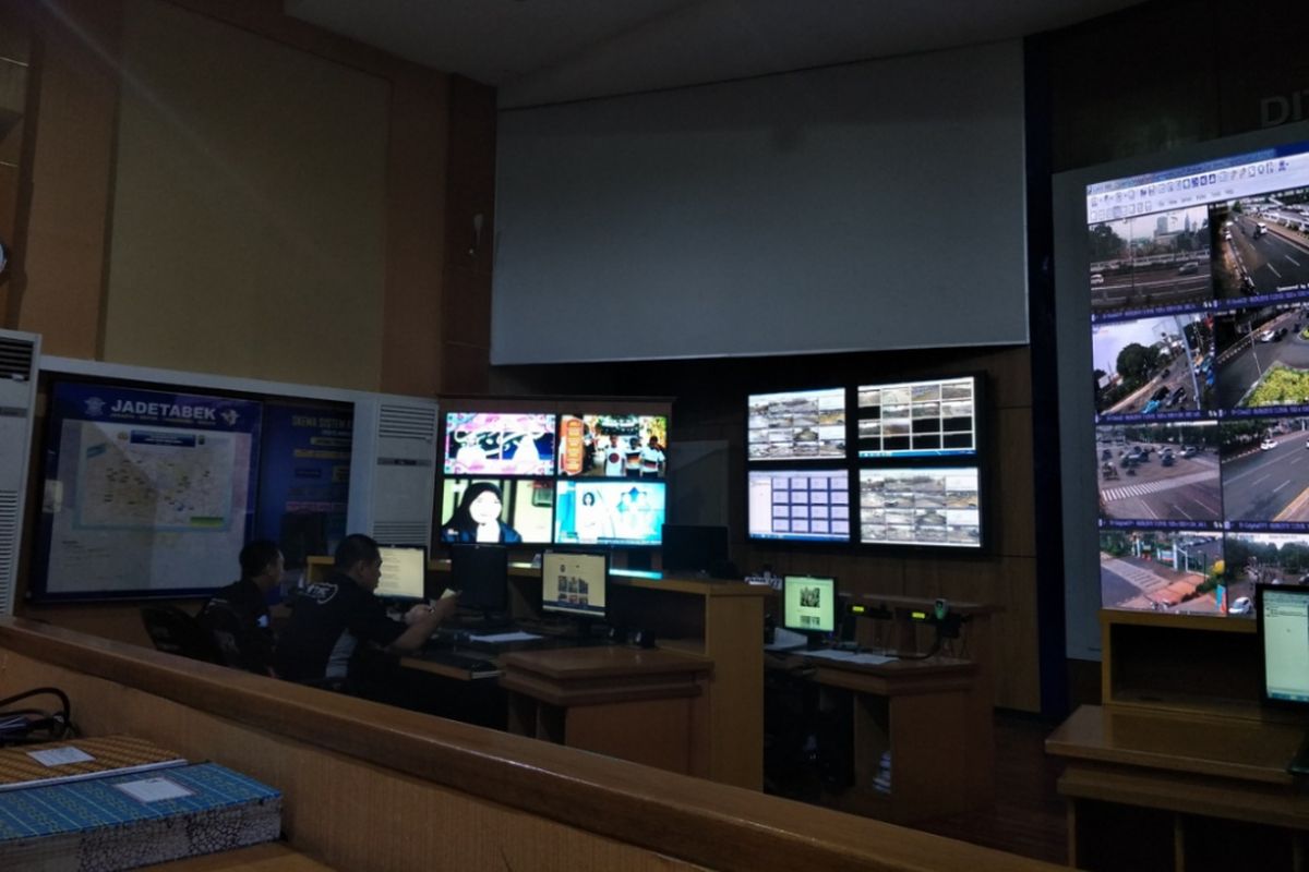 Ruang Traffic Management Center (TMC) Polda Metro Jaya. Foto diambil pada Rabu (6/6/2018).