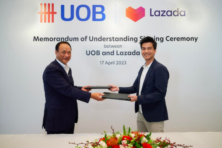 OB dan Lazada Group menyepakati Nota Kesepahaman (MoU) untuk berkolaborasi dalam produk ritel dan solusi perbankan bagi para nasabah UOB dan pengguna Lazada di lima pasar utama di Asia Tenggara, yakni Singapura, Malaysia, Indonesia, Thailand, dan Vietnam.