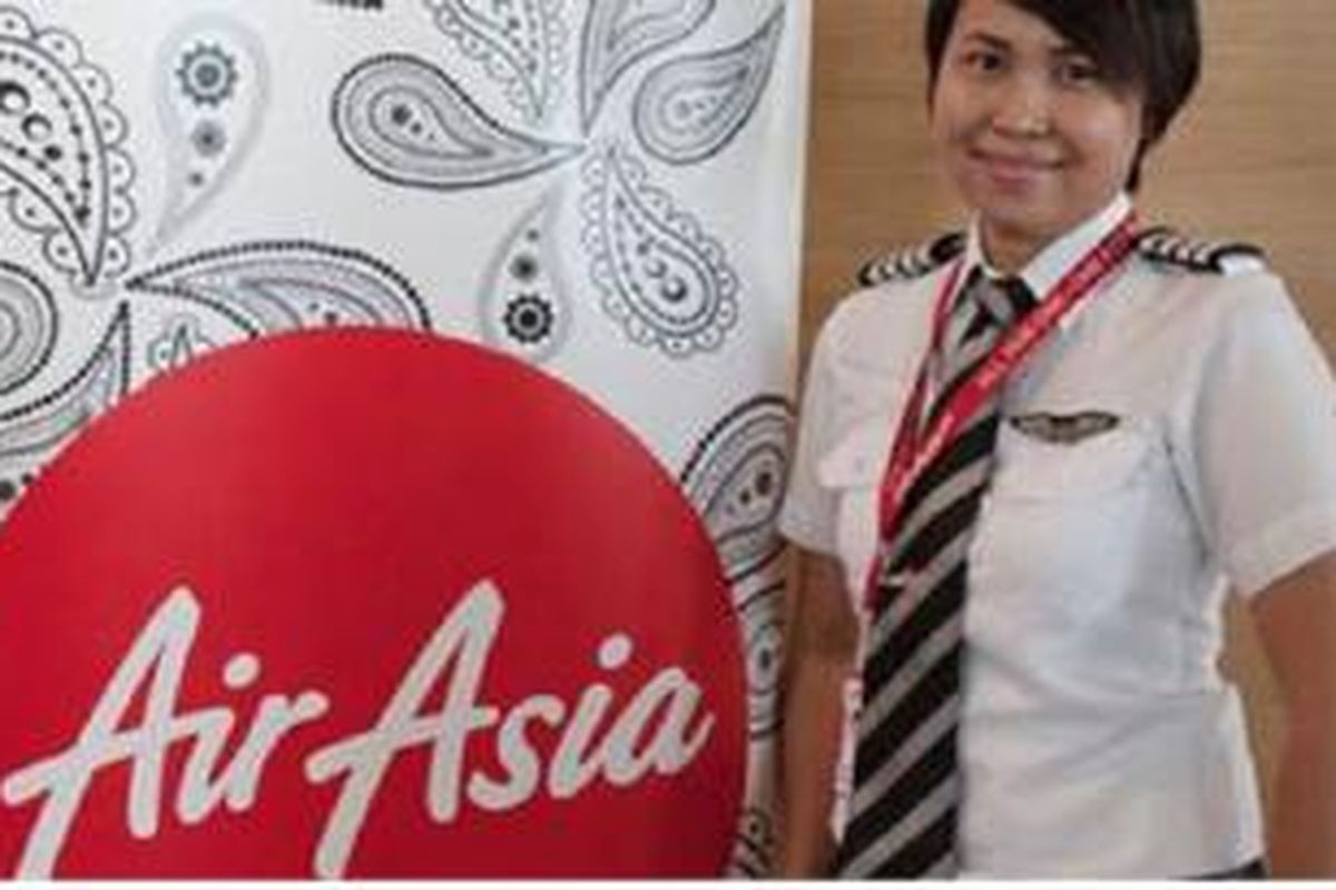 Captain Dewi Meilina, kapten pilot wanita pertama di AirAsia Indonesia