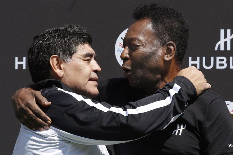 Diego Maradona (kiri) dan Pele (Kanan).