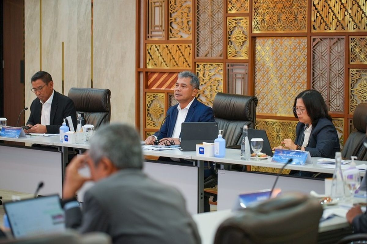 Dirut BRI Sunarso saat press conference kinerja keuangan triwulan II-2024 di Jakarta, Kamis (25/7/2024).