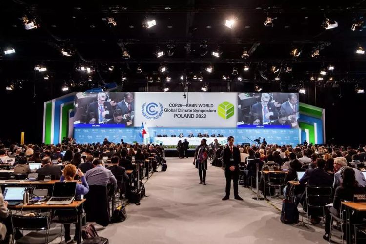 COP26 telah diselenggarakan pada 2021. Ada banyak negara yang berkomitmen untuk ikut menurunkan emisi karbon sebagai bentuk tanggung jawab terhadap bumi. 