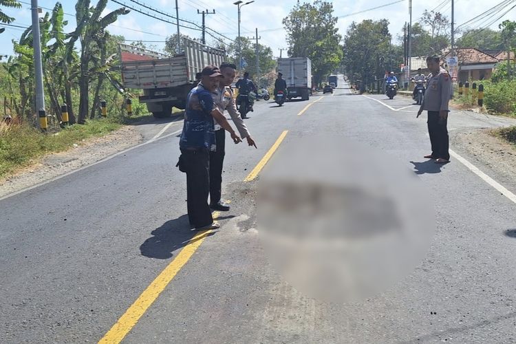 Kecelakaan Beruntun di Bangkalan, Pemotor Tewas Ditabrak Truk