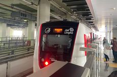 Jadi Lokasi Wahana Kereta Zombie, LRT Jakarta Tetap Beroperasi Normal