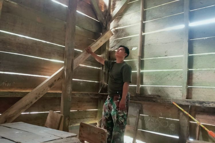 Sekolah di Ujung Hutan Tanggamus, Bertahan dari Gotong Royong Warga