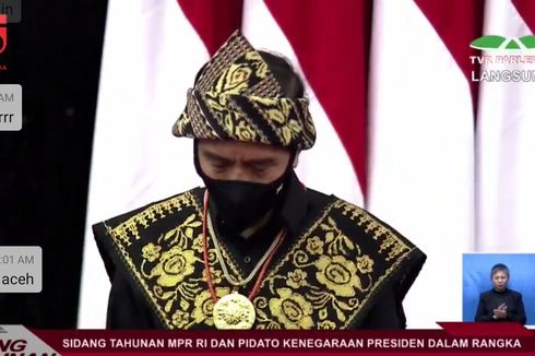 Hadiri Sidang Tahunan, Jokowi Pakai Baju Adat NTT