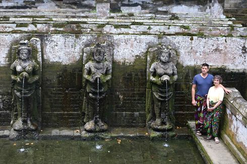 Kunjungan Turis Asing ke Bali Anjlok Hampir 100 Persen