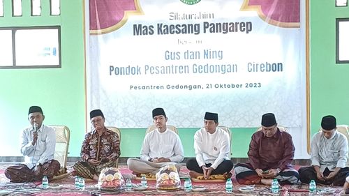 Kaesang Ajak Santri-Santriwati di Cirebon Tidak Golput pada Pemilu 2024