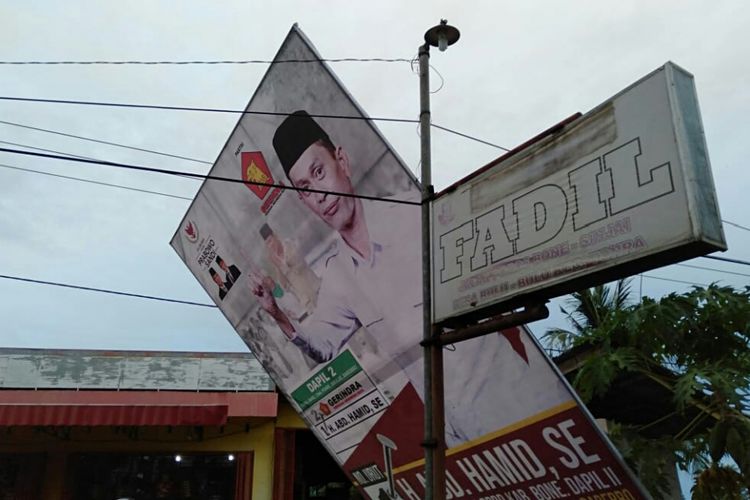 Proses pemasangan baliho caleg Partai Gerindra di Kabupaten Bone, Sulawesi Selatan, ini mengakibatkan dua orang tewas dan dua lainnya kritis pada Jumat (4/1/2019) kemarin. 