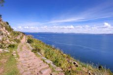 Melihat Kebudayaan Suku Inca di Pulau Taquile Peru